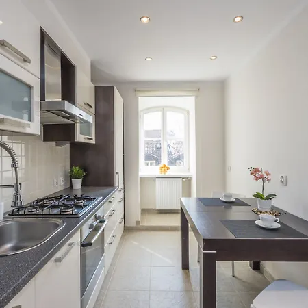 Little - Old Town 4 * Warszawa